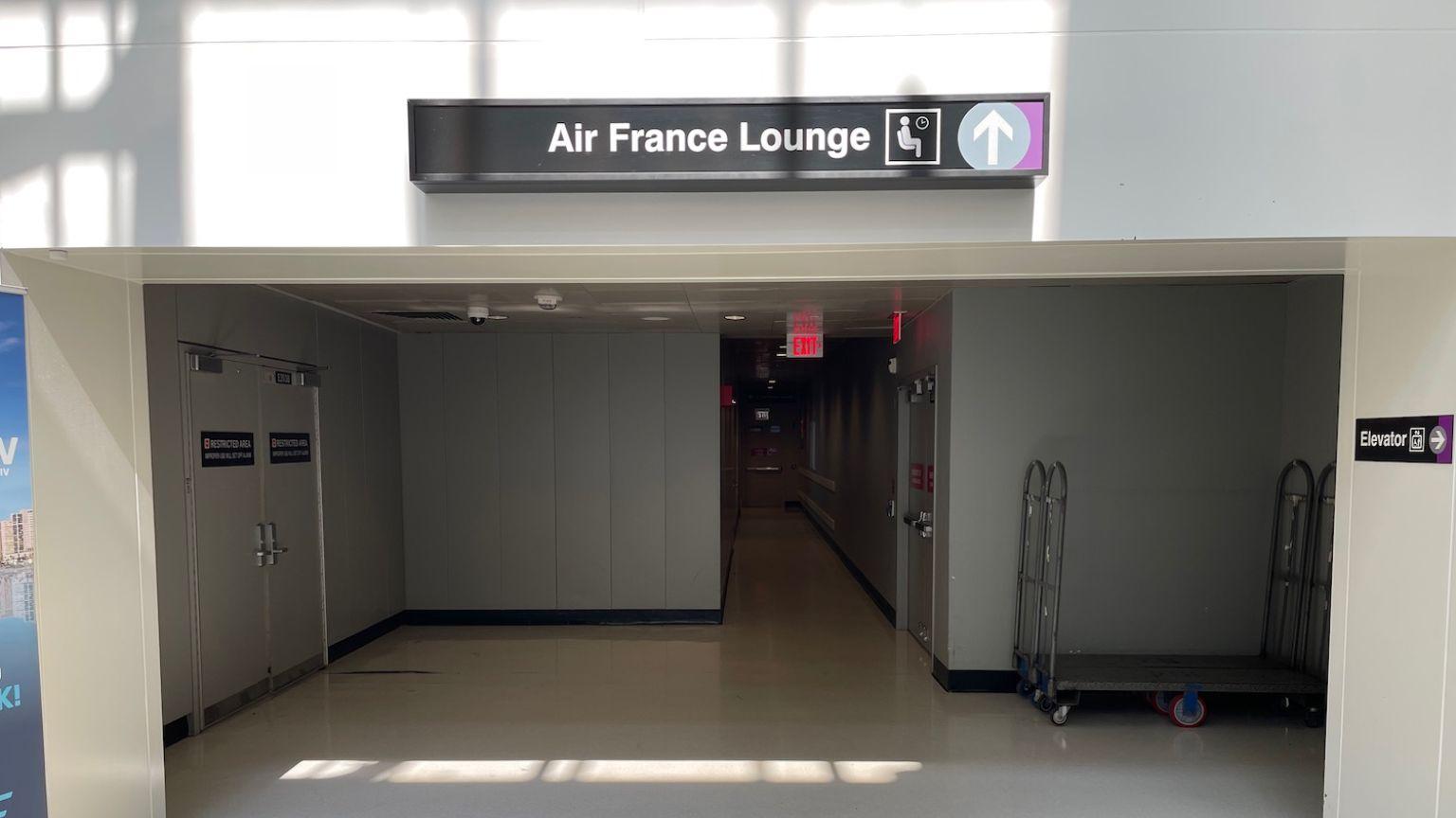 Air France Lounge, Terminal E, Boston