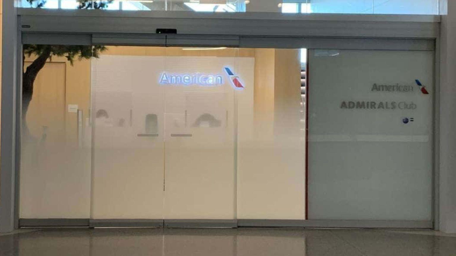 American Airlines Admirals Club SFO Lounge, Terminal 1