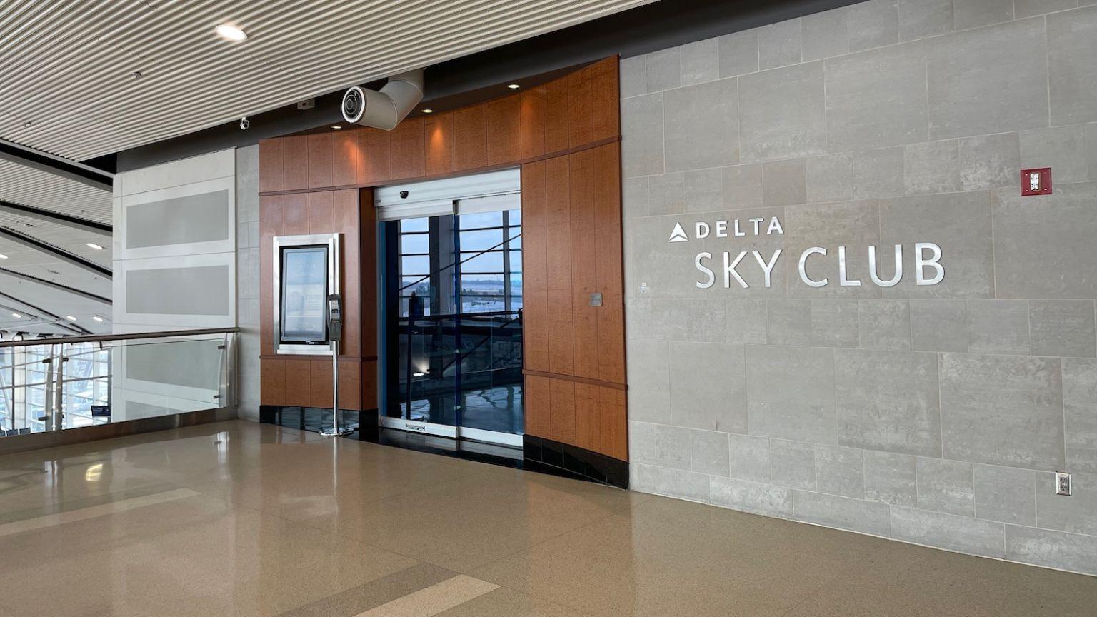 Delta Sky Club Lounge Gate A38, Concourse A DTW