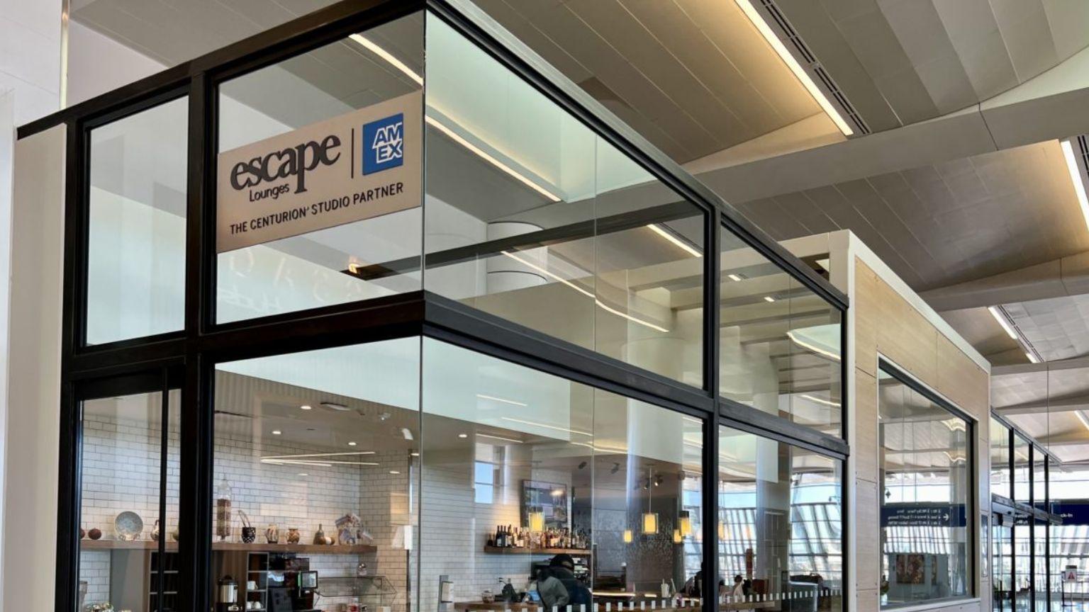 Escape Lounge PHX, Terminal 3