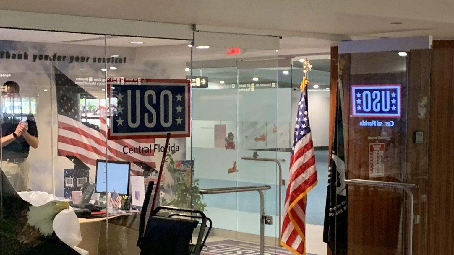USO Orlando Airport Lounge, T A