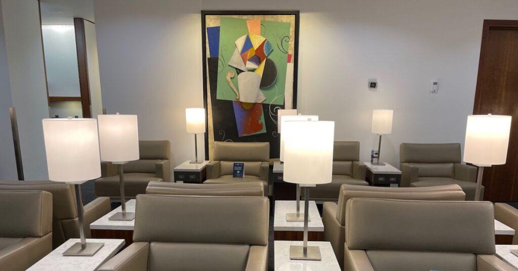 United Airlines Lounge Washington sitting area